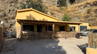 Country house  Calle granada 13