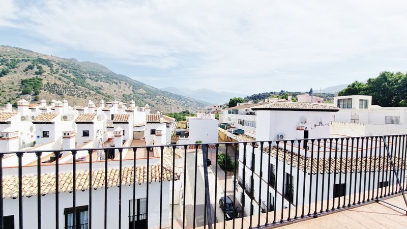 Foto d6c9be52-ceee-4582-8d01-1cdbd5eec11d. Apartament amb calefacció piscina a Vélez de Benaudalla