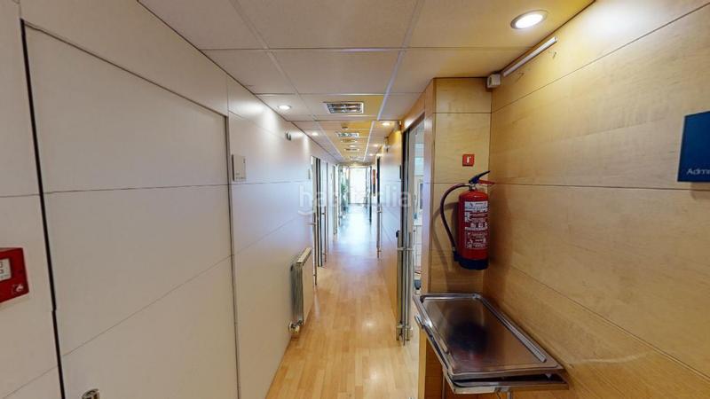 Foto e6b87443-d4d3-4739-8302-a7eb28620a70. Local comercial a Mira-sol Sant Cugat del Vallès