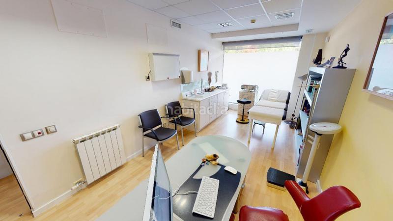 Foto f58f5237-5cd3-4c8f-b929-68c8c82fe068. Local comercial a Mira-sol Sant Cugat del Vallès