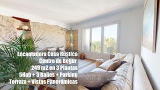 Masia  Carrer alzines. Encanto rústico en el corazón de begur casa de pueblo con vistas