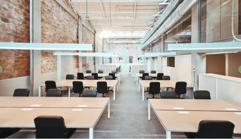 Foto 050d37bd-eff6-4c30-bd30-a909e64af250. Edificio in Provençals del Poblenou Barcelona