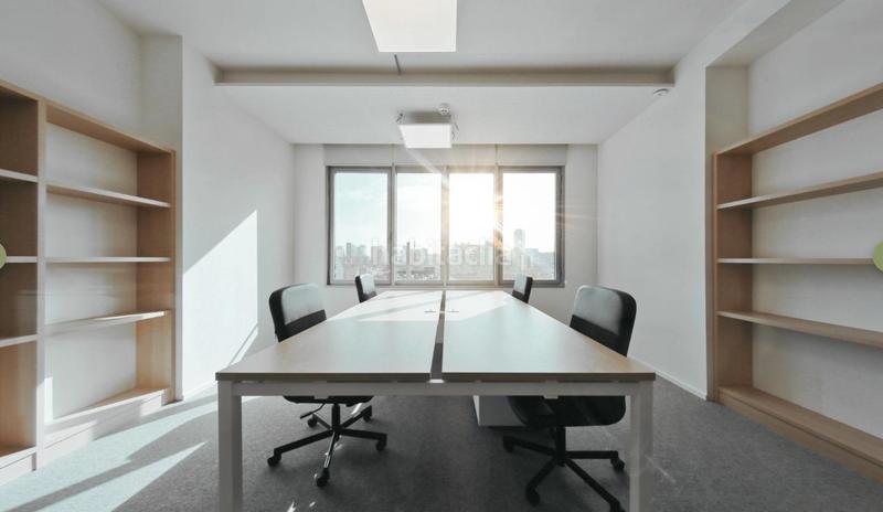 Foto 12ced750-9250-43ee-96a0-bf45284b8ec1. Edificio in Provençals del Poblenou Barcelona