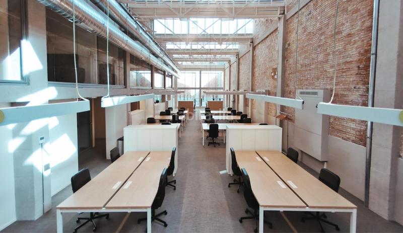 Foto 1be6bf74-a35c-4a4e-b083-f7a6ea340b04. Edificio in Provençals del Poblenou Barcelona