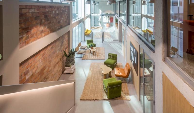 Foto 756108ee-e10f-4cfb-b277-838ad67ee296. Edificio in Provençals del Poblenou Barcelona