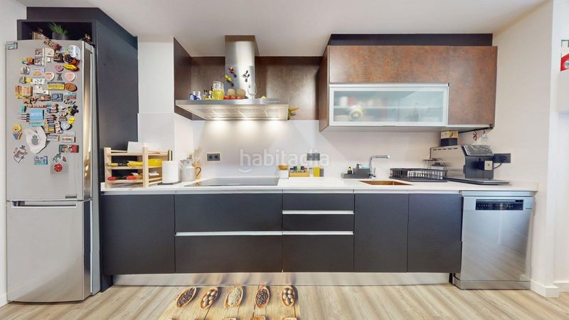 Foto b34394a0-cd80-472d-b651-87379749f92e. Duplex avec parking dans Malgrat de Mar