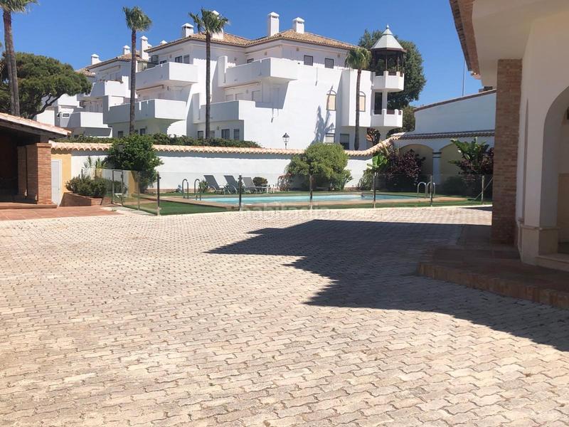 Foto cc140c4d-c002-4a82-9a48-6643ca5b90c5. Chalet avec chauffage piscine dans La Barrosa Chiclana de la Frontera