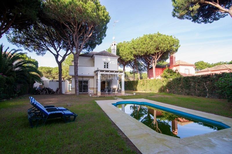 Foto 1342c63c-137d-4484-af78-8756d9b238f0. Xalet amb aparcament piscina a Novo Sancti Petri Chiclana de la Frontera