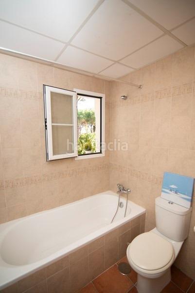 Foto a5a69112-1af7-4dc7-a540-37d972d7eee7. Xalet amb aparcament piscina a Novo Sancti Petri Chiclana de la Frontera