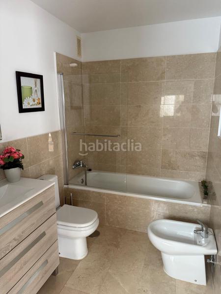 Foto 5dd883a5-5f5d-4c10-944f-e32e318cc733. Casa adossada amb piscina a La Barrosa Chiclana de la Frontera