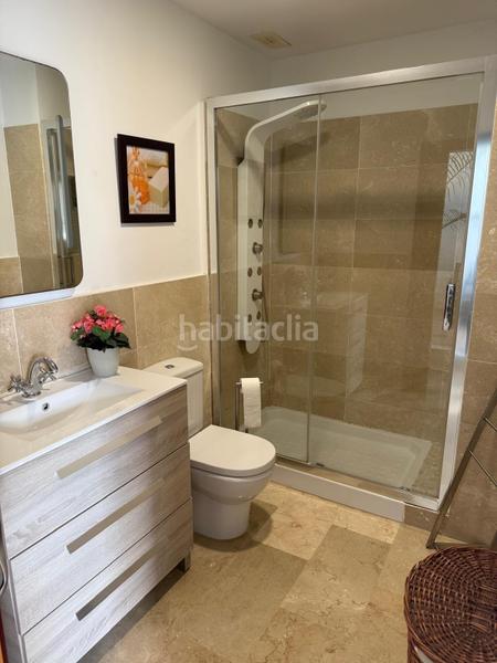 Foto 79f6c298-4db7-49c8-a66a-758a819ea180. Casa adossada amb piscina a La Barrosa Chiclana de la Frontera