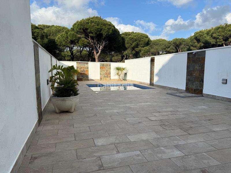 Foto 87b1c164-8dd4-41a0-83ad-a183004cb816. Casa adossada amb piscina a La Barrosa Chiclana de la Frontera