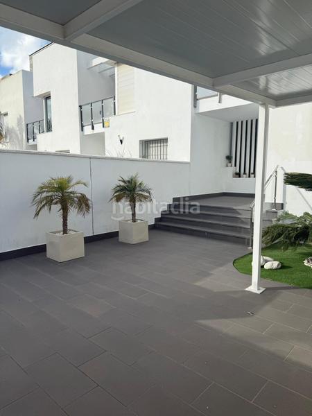 Foto cadaa073-5001-4dc6-a26f-e536d14d6cbd. Casa adossada amb piscina a La Barrosa Chiclana de la Frontera