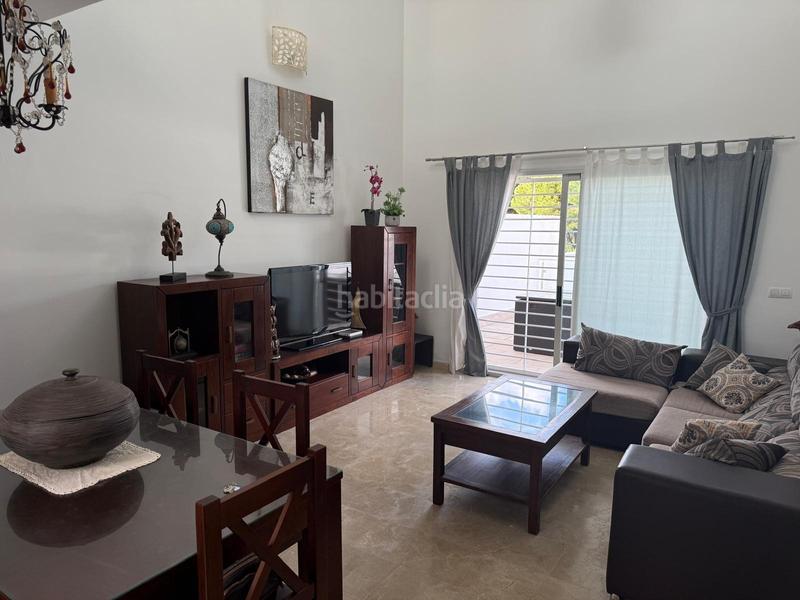 Foto ce76b7d9-22da-47bf-8a25-19e7ee13f2a2. Casa adossada amb piscina a La Barrosa Chiclana de la Frontera