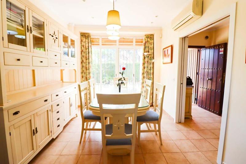 Foto aed7fa03-144f-4bce-900d-3f14d19c2f93. Chalet avec chauffage piscine dans La Barrosa Chiclana de la Frontera