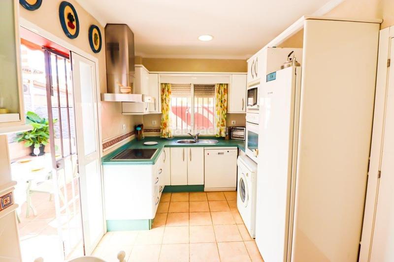 Foto b1b62c66-1ce0-49ef-ae84-e57dbe3402c8. Chalet avec chauffage piscine dans La Barrosa Chiclana de la Frontera