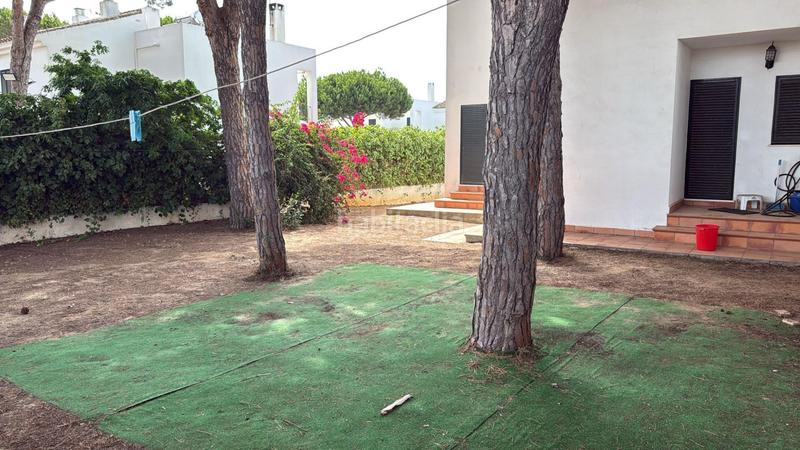 Foto c114f955-31e9-4922-8d1b-27390e2c0c7d. Casa pareada amplio chalet pareado coto la campa en Chiclana de la Frontera