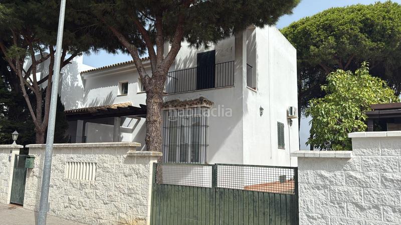 Foto f820496f-b2a4-437a-a696-a409668b11d0. Casa pareada amplio chalet pareado coto la campa en Chiclana de la Frontera