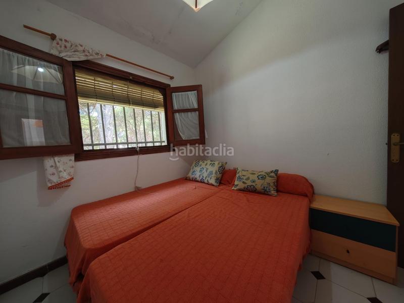 Foto 3cca56b1-4d18-48c1-8bed-7ea7af6d4b5c. Chalet in calle jurel el 1 in La Barrosa Chiclana de la Frontera