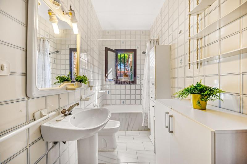 Foto 524dfbed-7b51-4e78-9daa-d17086ada5f0. Chalet avec parking dans La Barrosa Chiclana de la Frontera