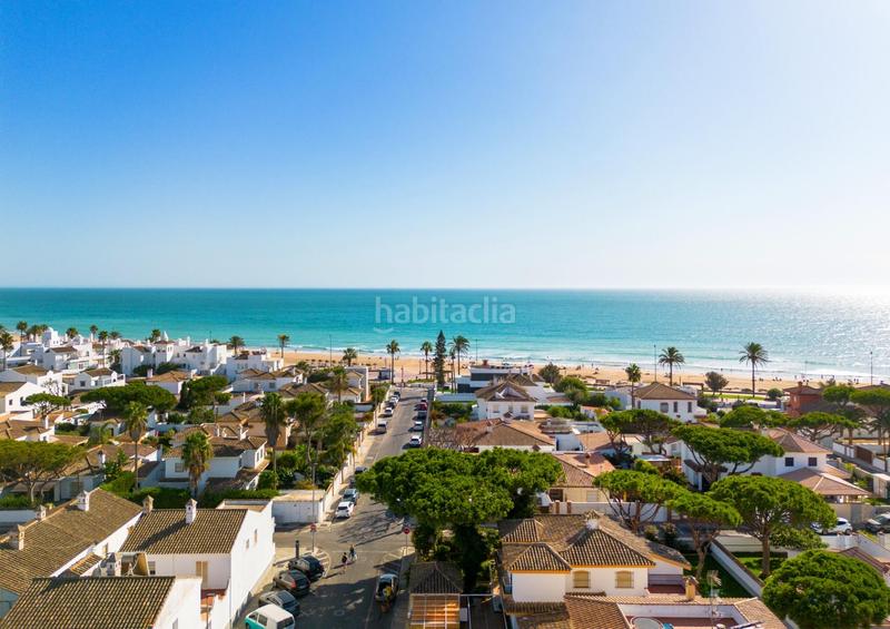 Foto bc6ba564-20e0-4fb3-8d6d-459e071d96bc. Chalet avec parking dans La Barrosa Chiclana de la Frontera