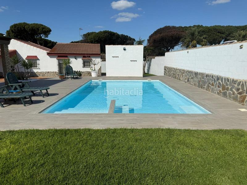 Foto 42d5b64b-d273-47ee-b246-9ce0631bd434. Chalet con parcheggio piscina in Las Lagunas - Campano Chiclana de la Frontera