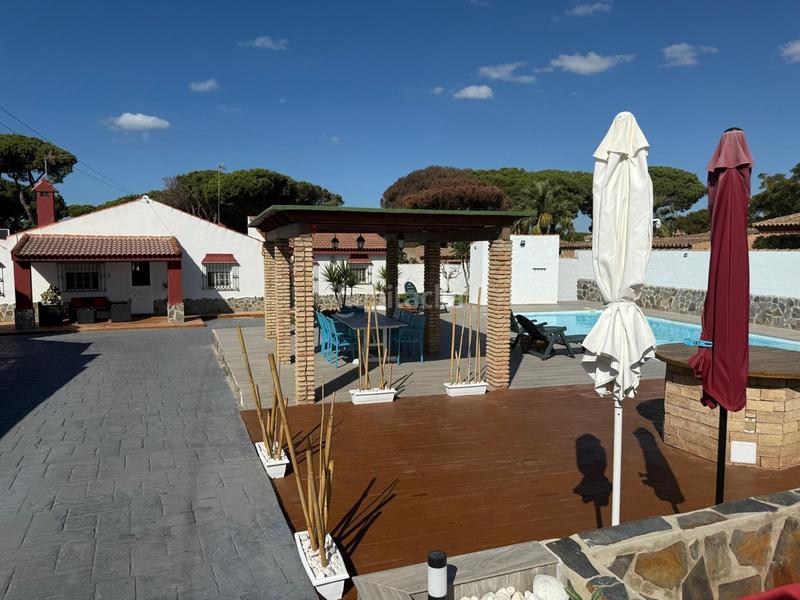 Foto 605db1ce-72f1-4d92-8135-7c07d5b11408. Chalet con parcheggio piscina in Las Lagunas - Campano Chiclana de la Frontera