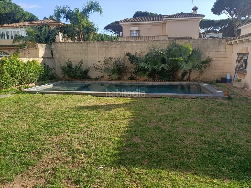 Foto 51d11fe6-4461-4f9d-a9eb-3b7ac3f18513. Chalet with parking pool in Los Gallos Chiclana de la Frontera