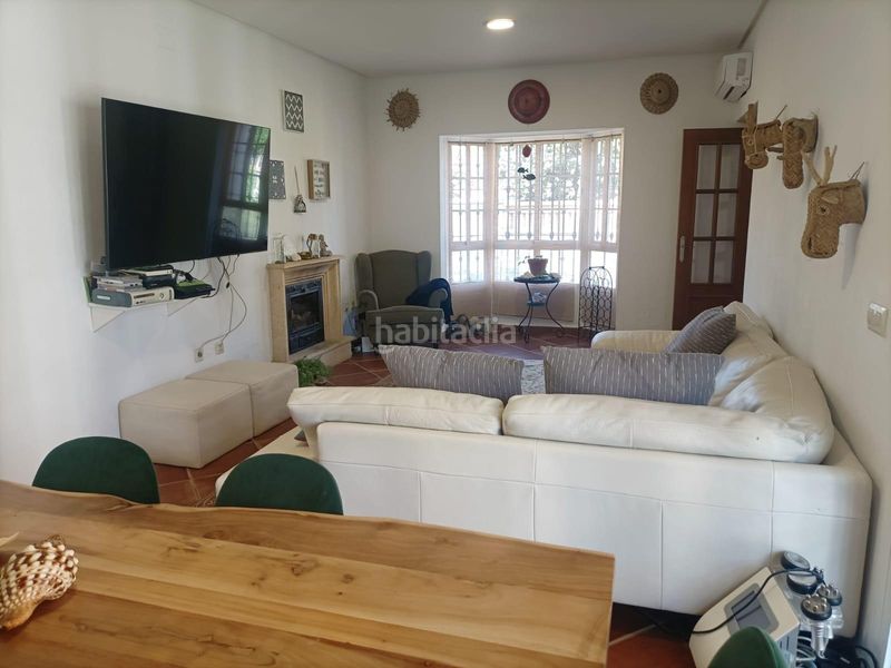 Foto 5ec59db5-7f05-47c8-84b6-7fc58cf145bd. Chalet with parking pool in Los Gallos Chiclana de la Frontera