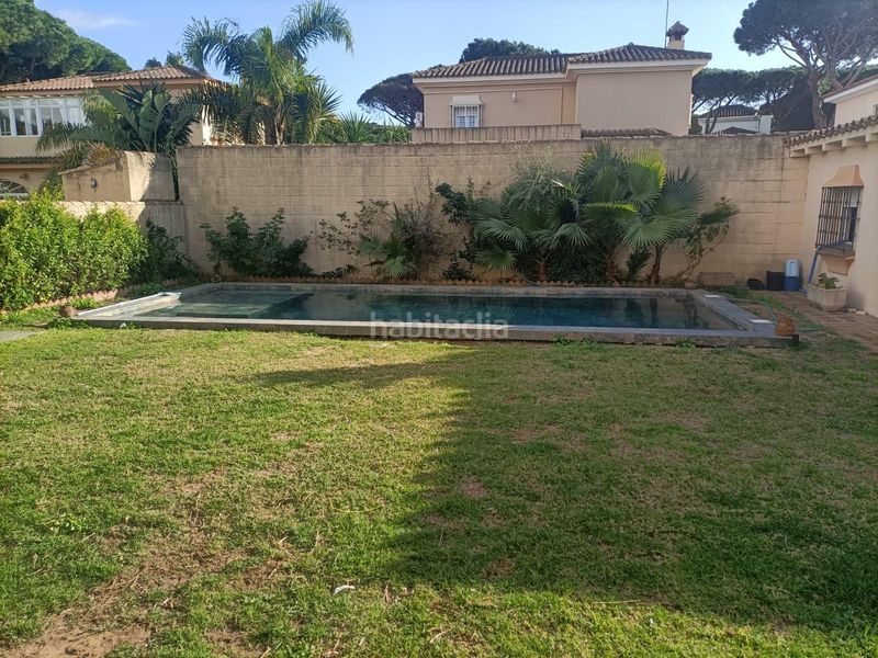 Foto a0b150eb-1f89-472d-a0ce-80ce235c7b50. Chalet with parking pool in Los Gallos Chiclana de la Frontera