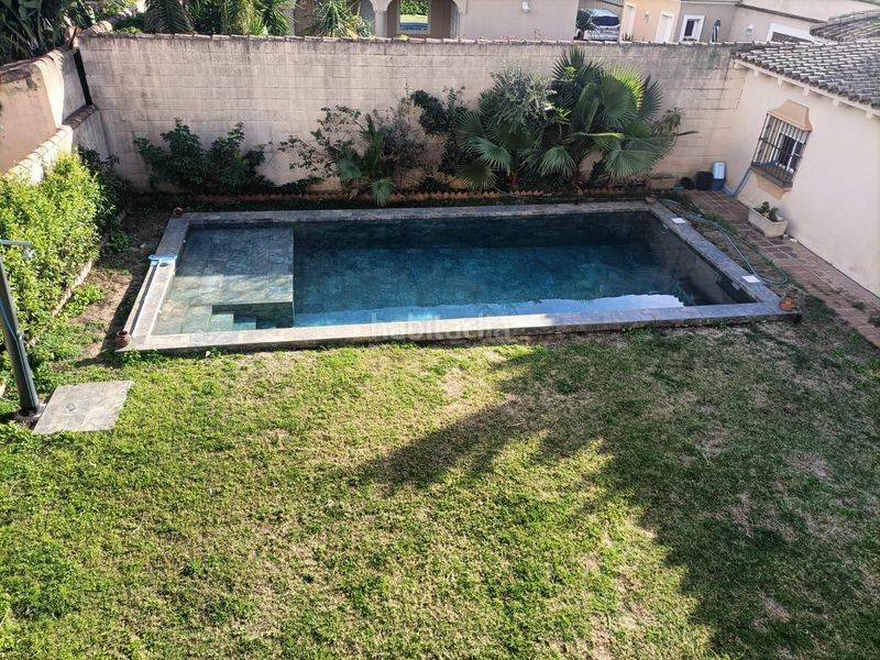 Foto ab541a3b-7184-4759-8d46-8a6e2b6def48. Chalet with parking pool in Los Gallos Chiclana de la Frontera