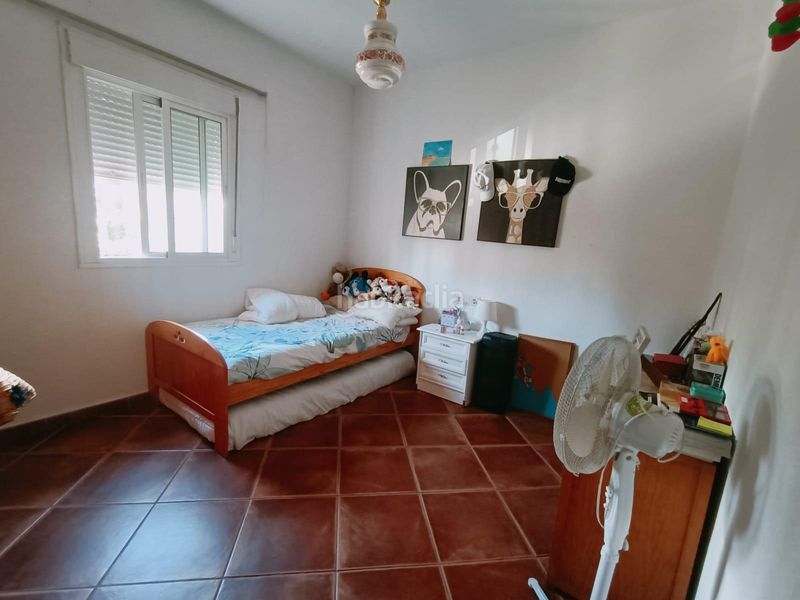 Foto f87ada93-26e7-445f-b922-692a9011ab1a. Chalet with parking pool in Los Gallos Chiclana de la Frontera
