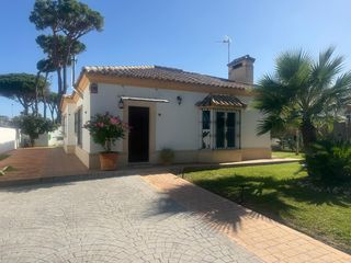 Xalet a Los Gallos. Chalet situado en las mogarizas