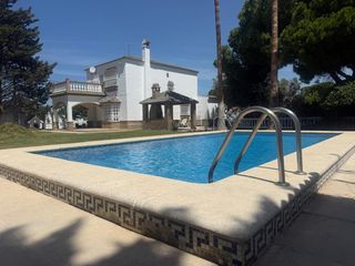 Chalet en Las Lagunas - Campano. Chalet rústico en la zona del sotillo