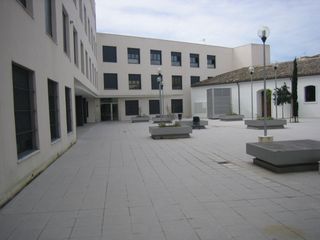 Flat in La Plata. Vivienda versátil en urbanización valdespino  adapta el espacio