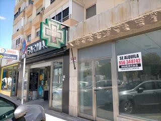 Local Comercial a Calle Diego Fernandez Herrera