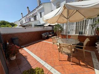 Casa adosada en El Rocío - La Milagrosa. Vivienda unifamilar en perfecto estado zona la marquesa.