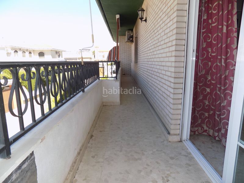 Foto 6e6cf701-dd8a-4f11-bb7f-bd4c2d36540f. Casa amb aparcament a Santa Fe