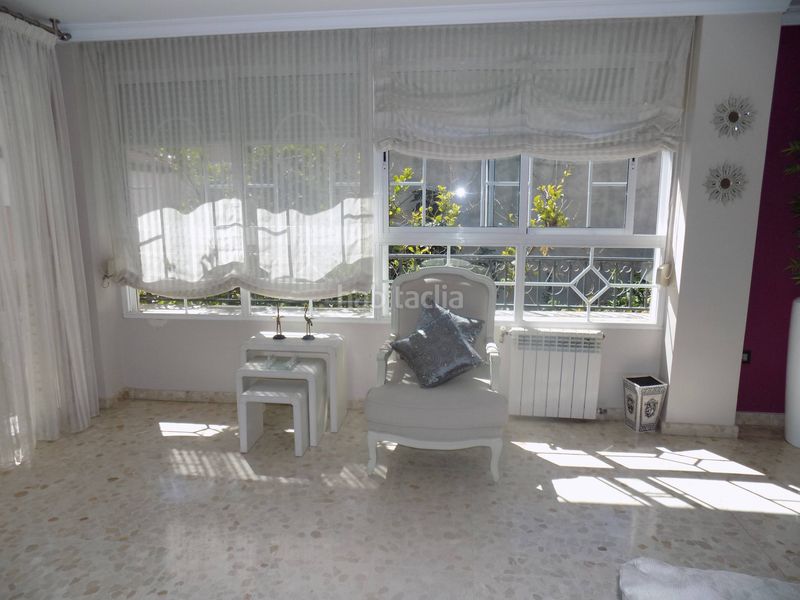 Foto a430c018-fc87-4b62-8c6c-ac12f462436f. Casa amb aparcament a Santa Fe