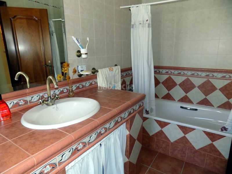 Foto 38ea495d-4c3e-492d-bec2-0f8738a9595a. Casa amb aparcament a Santa Fe