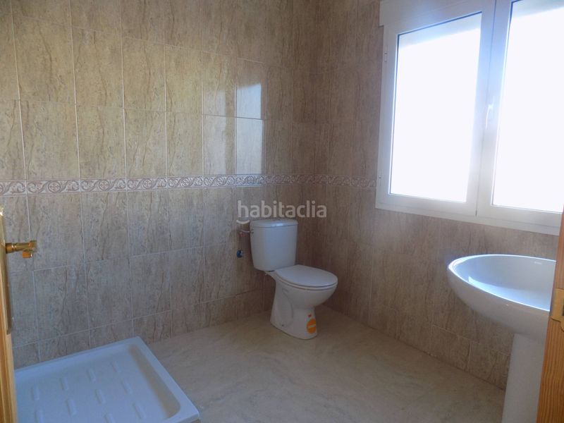 Foto 90fb9950-5032-4314-9541-cb2f4145f1b2. Casa amb aparcament a Freila