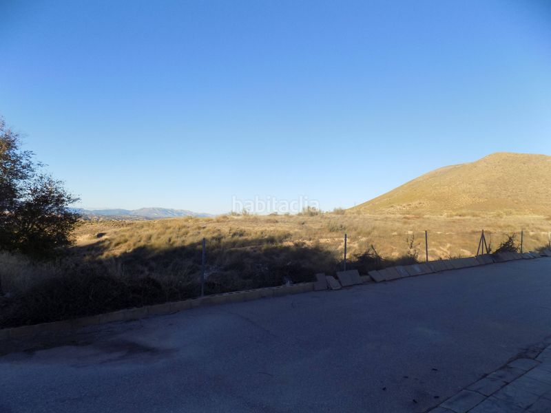 Foto b8e1147e-3b31-44d3-98e4-c39fb10df400. Casa amb aparcament a Freila