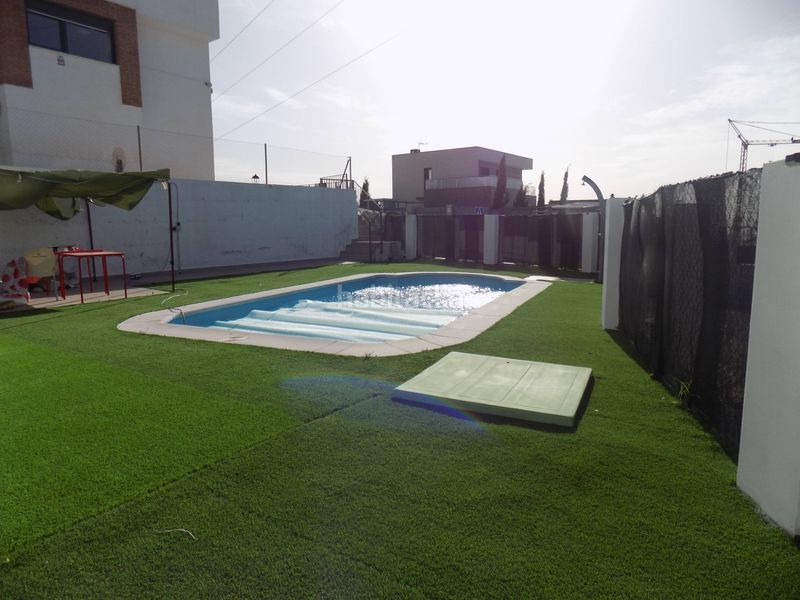Foto 30a77d40-6231-4627-9d18-48e0985522dd. Casa amb aparcament piscina a Dílar