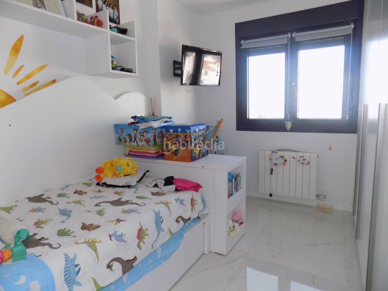Foto 481419dd-4651-43f1-8721-a87139ac8924. Casa amb aparcament piscina a Dílar