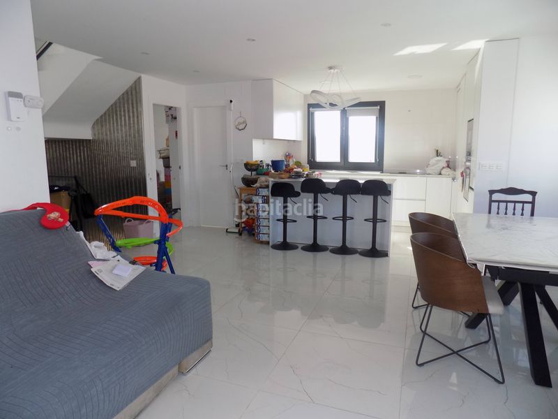 Foto f4399ae4-bfef-401b-bc35-419448aa1e96. Casa amb aparcament piscina a Dílar