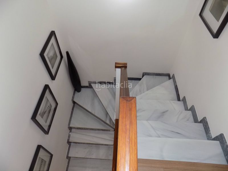 Foto c8f6c8fa-bdf2-40cc-b659-78607dd547fe. Casa amb aparcament a Santa Fe