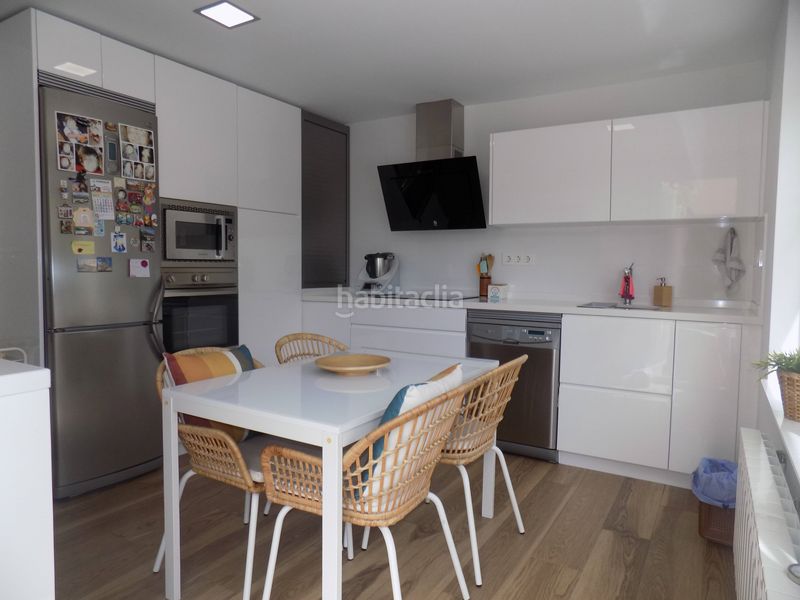 Foto d0e3d310-4302-49c1-958b-b9e58edcc4db. Casa amb aparcament a Santa Fe