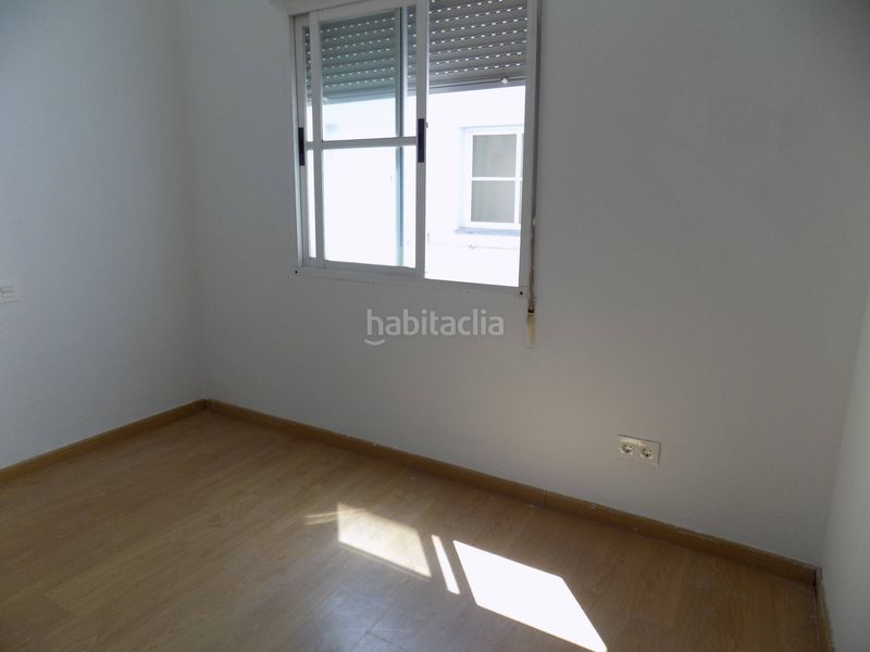 Foto 58e8d7e8-7153-4802-ac1e-3c1f91cb54f3. Pis amb aparcament a Maracena