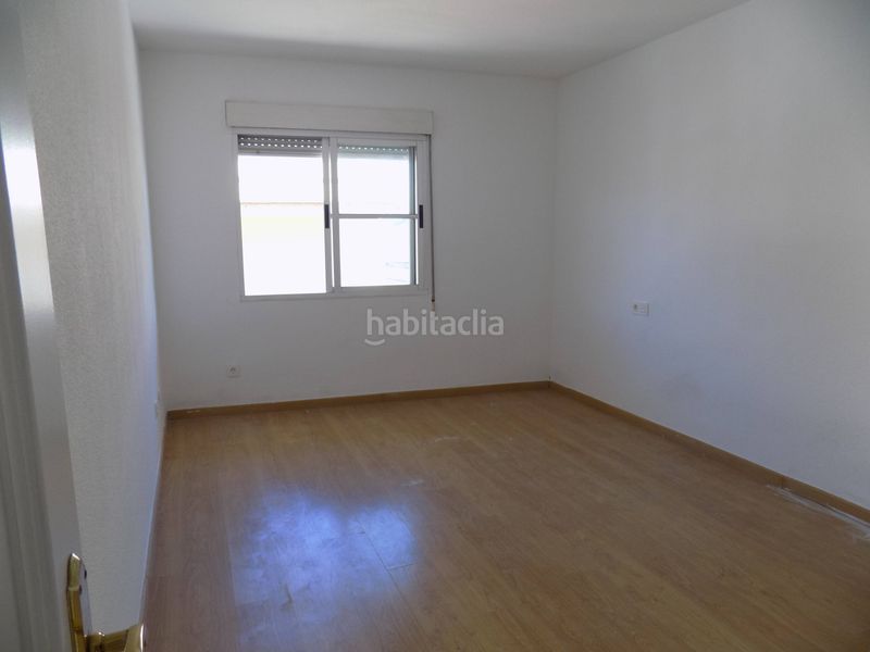 Foto d4c6a638-67ed-4d8a-8777-ba86f01bb86b. Pis amb aparcament a Maracena