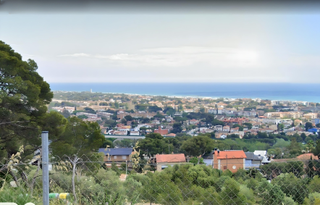 Terrain résidentiel à Montmar. Terreno en montemar con vistas al mar